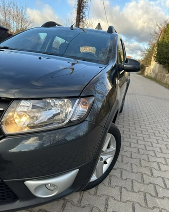 Dacia Sandero cena 35700 przebieg: 59664, rok produkcji 2016 z Malbork małe 781